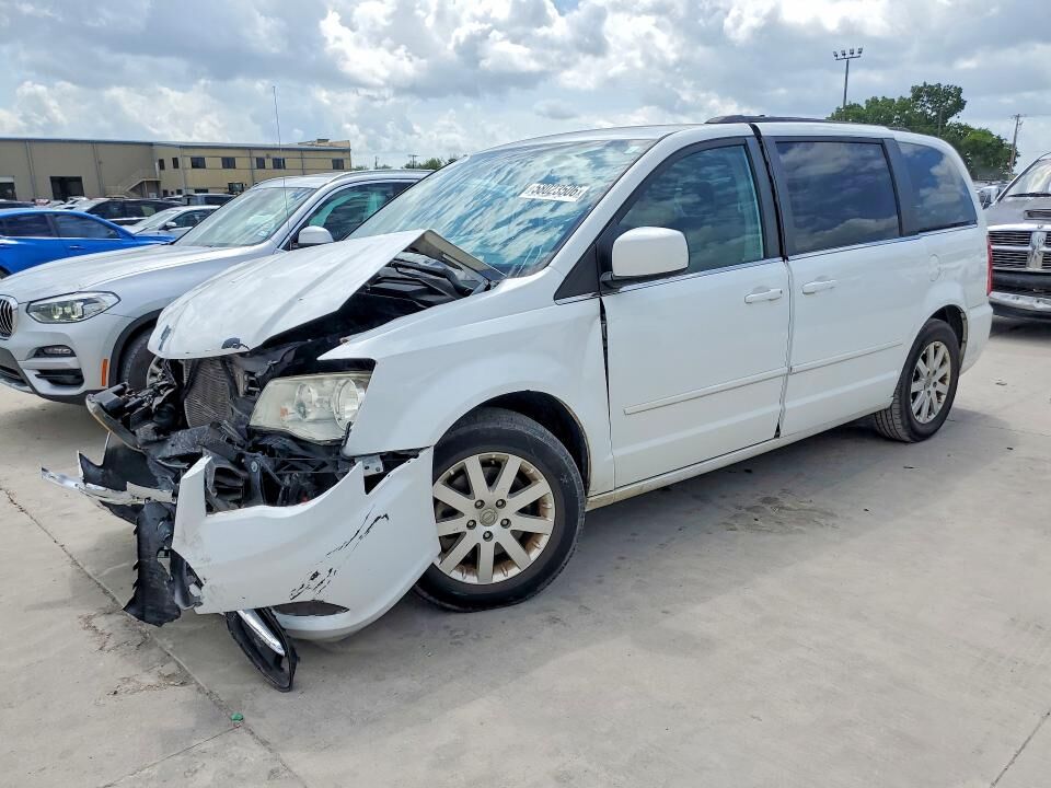 2016 CHRYSLER Town and Country