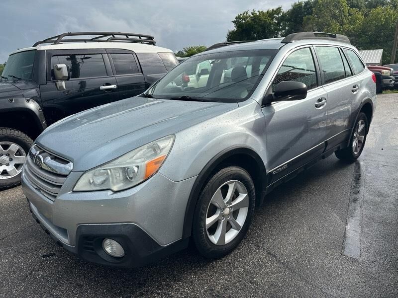 2014 SUBARU Outback