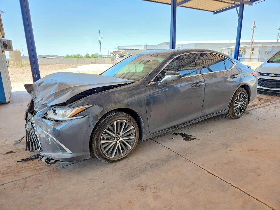 2025 LEXUS ES