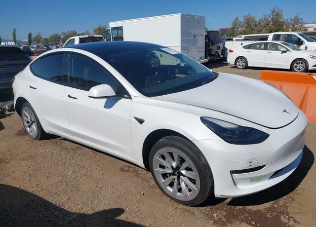 2022 TESLA Model 3