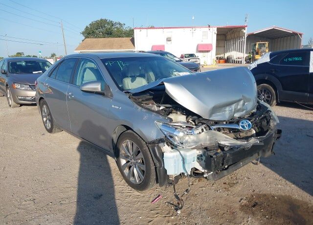 2016 TOYOTA Camry