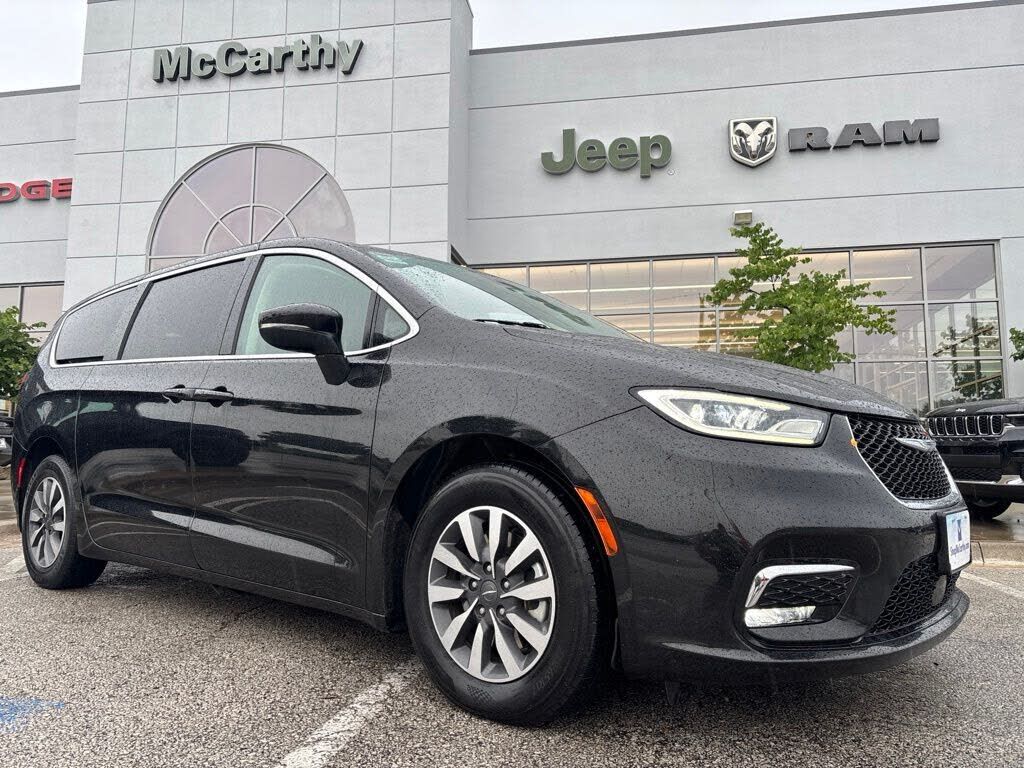 2023 CHRYSLER Pacifica