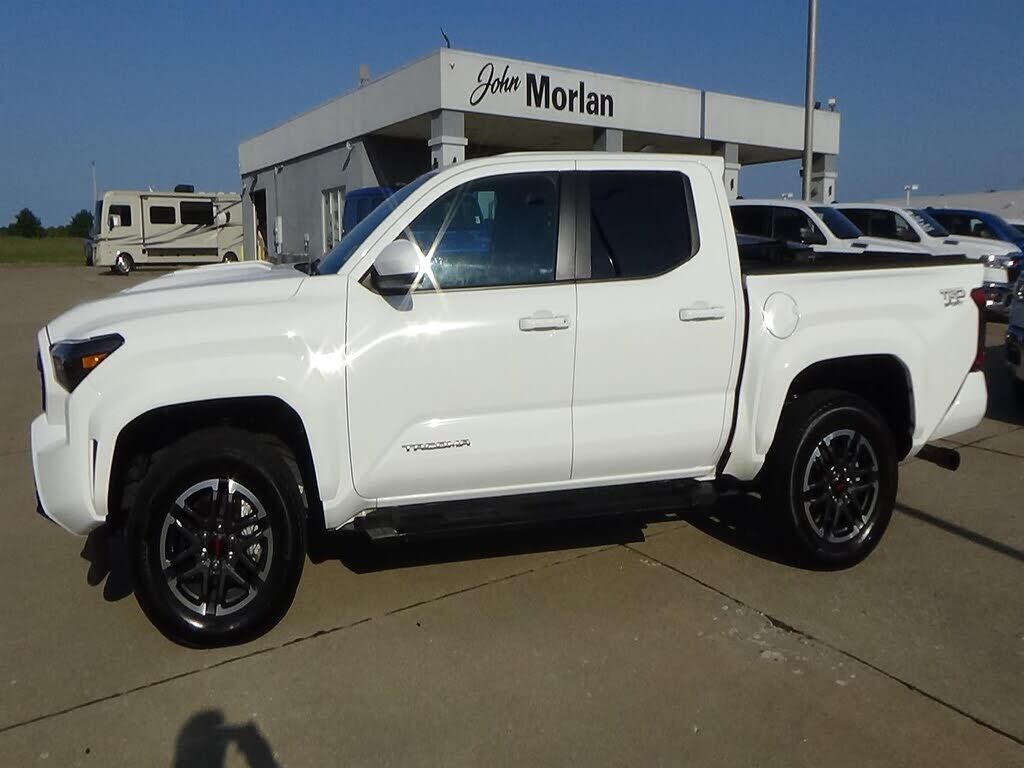 2025 TOYOTA Tacoma