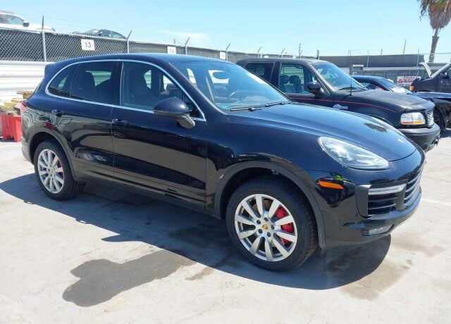 2015 PORSCHE Cayenne