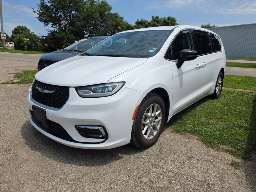 2024 CHRYSLER Pacifica