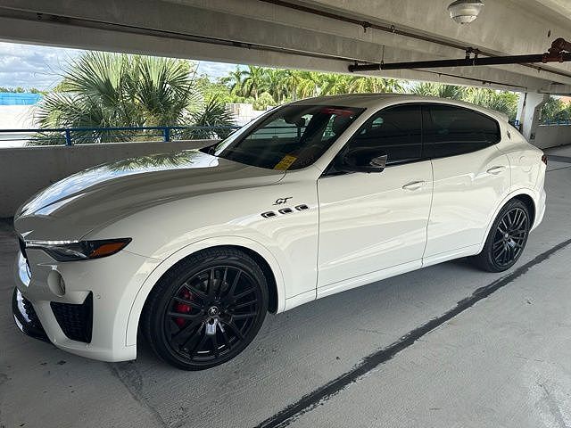 2022 MASERATI Levante