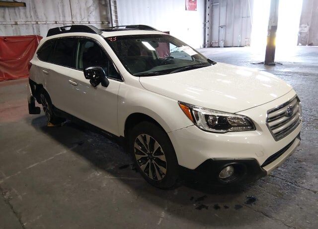 2016 SUBARU Outback