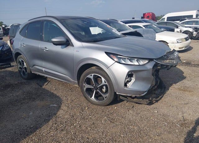 2023 FORD Escape