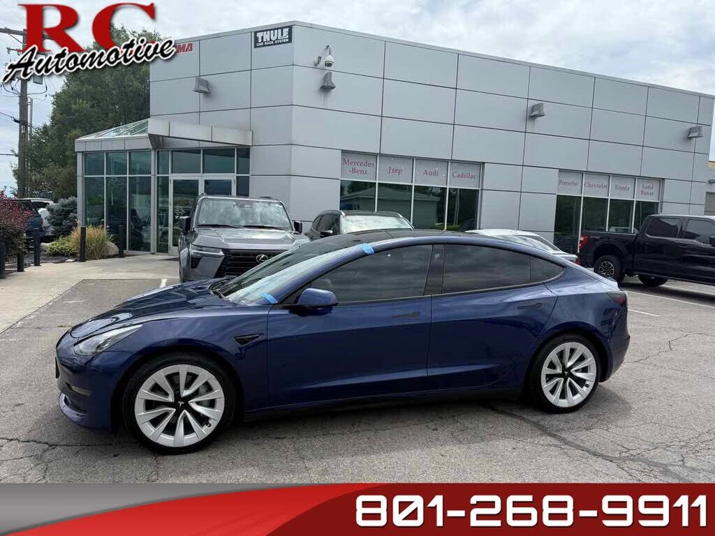 2022 TESLA Model 3