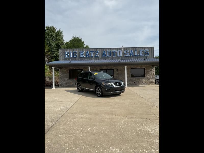 2017 NISSAN Pathfinder