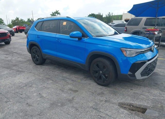2025 VOLKSWAGEN Taos