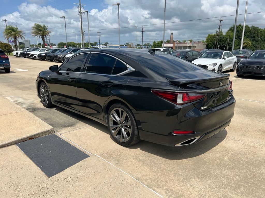 2019 LEXUS ES