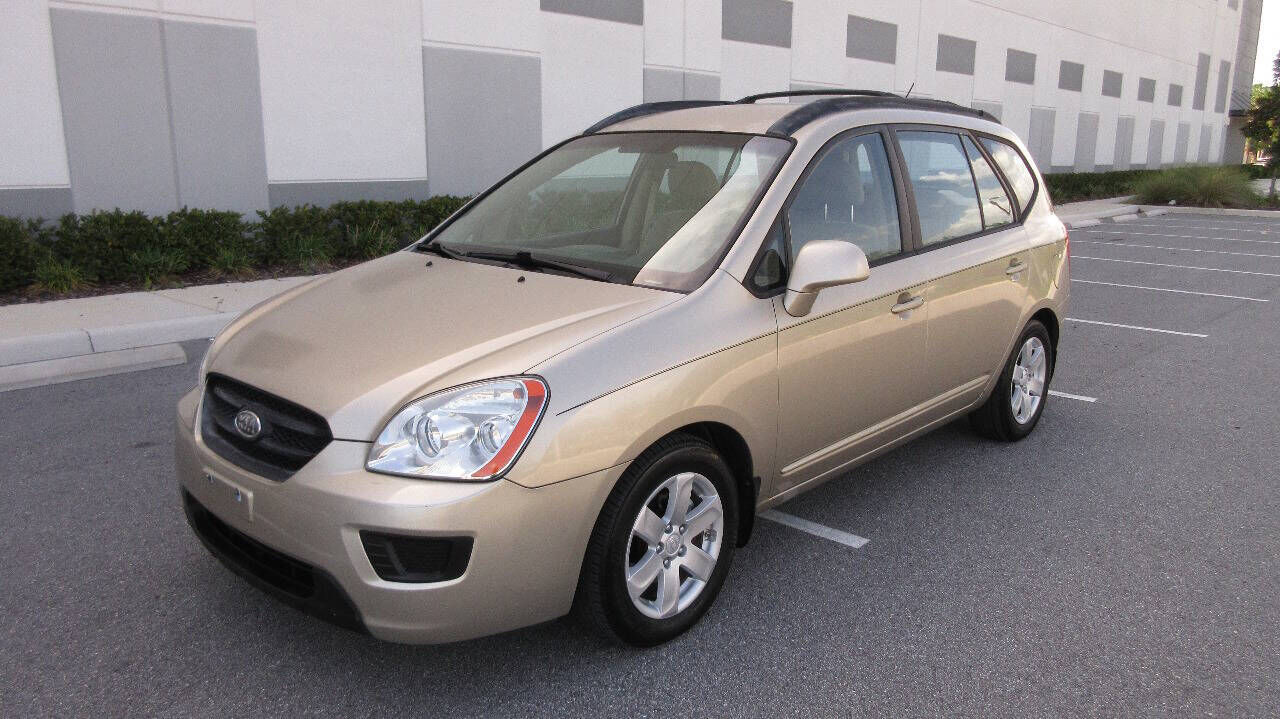 2008 KIA Rondo