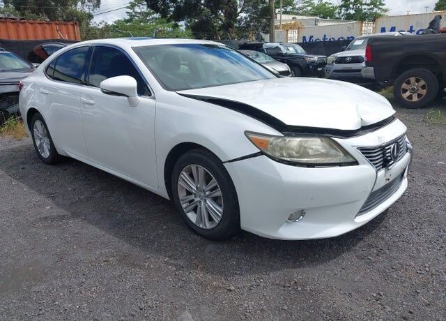 2013 LEXUS ES