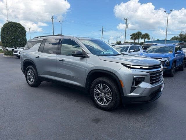2025 CHEVROLET Traverse