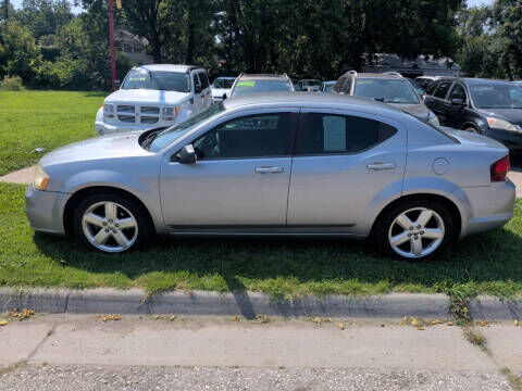 2013 DODGE Avenger