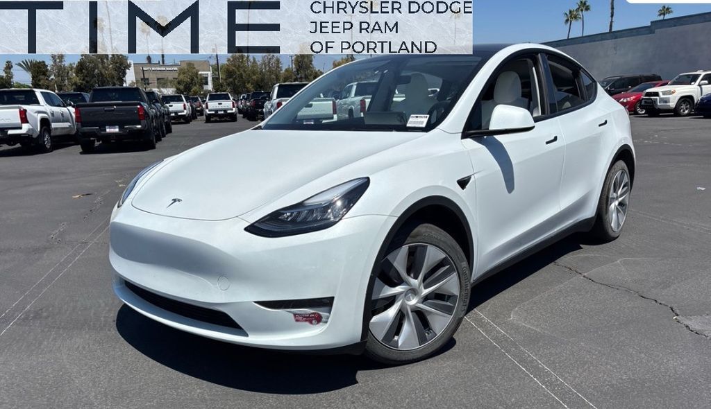 2023 TESLA Model Y