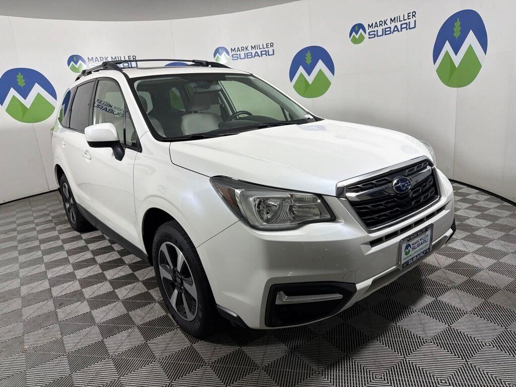 2017 SUBARU Forester