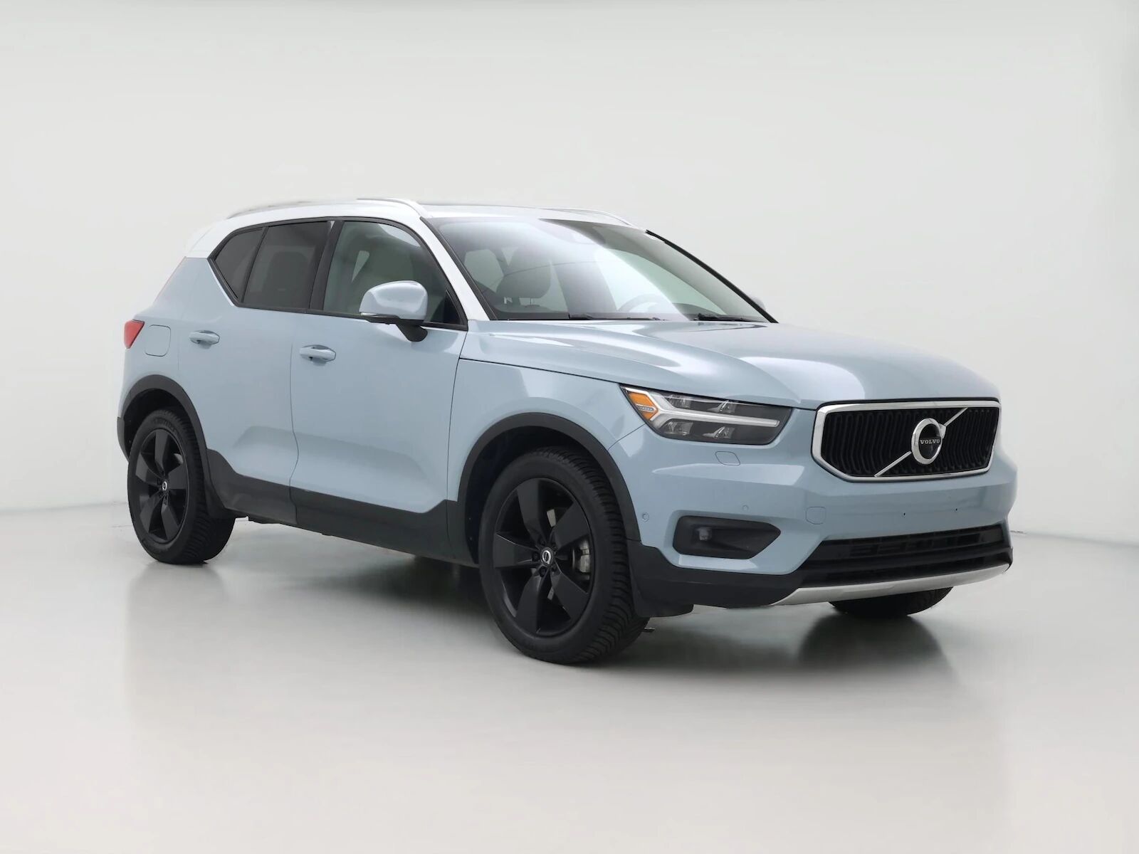 2019 VOLVO XC40