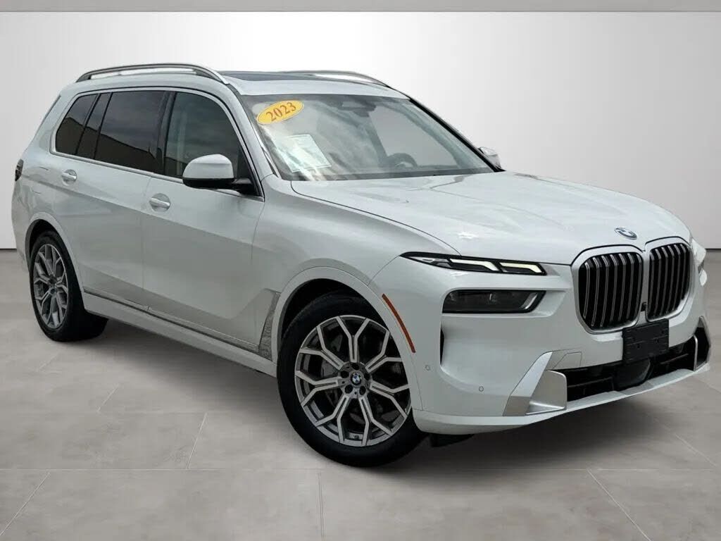 2023 BMW X7