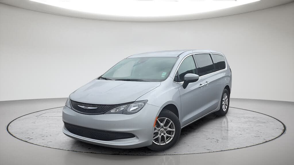 2023 CHRYSLER Voyager