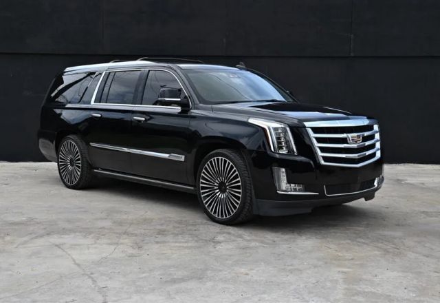 2016 CADILLAC Escalade