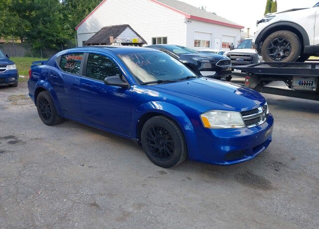 2013 DODGE Avenger