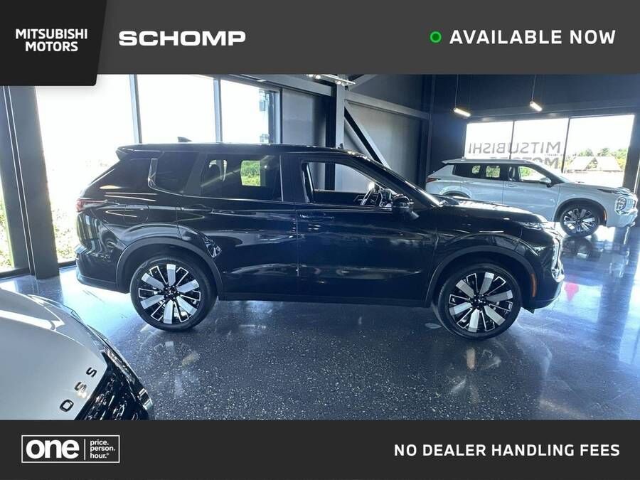 2026 MITSUBISHI Outlander