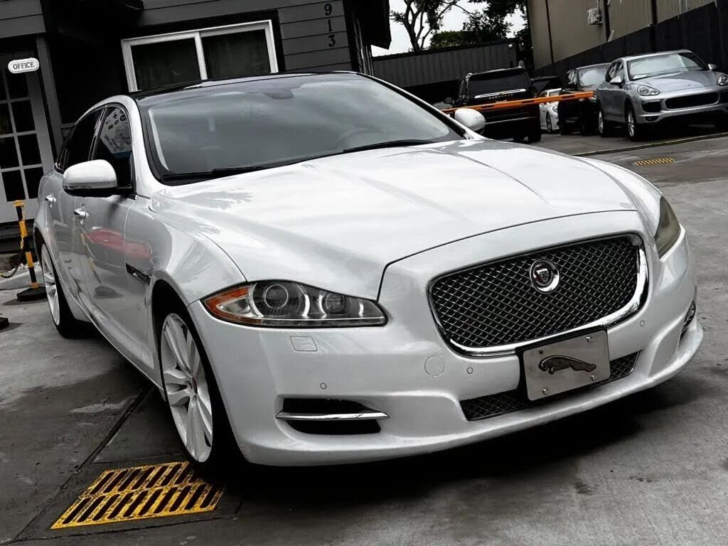 2011 JAGUAR XJ