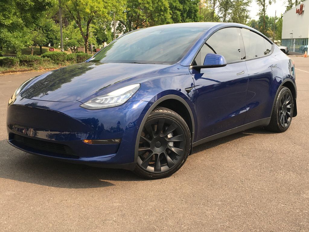 2022 TESLA Model Y