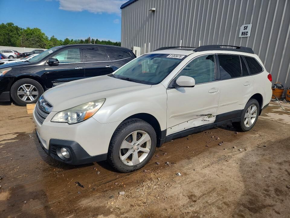 2014 SUBARU Outback