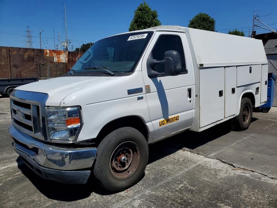 2010 FORD E-350
