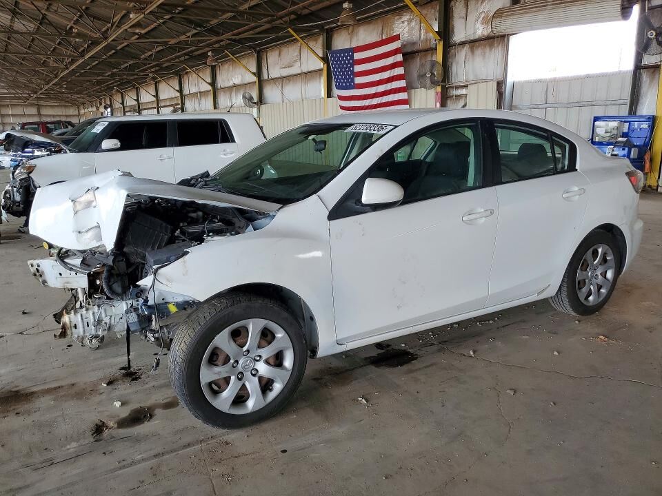 2013 MAZDA Mazda3