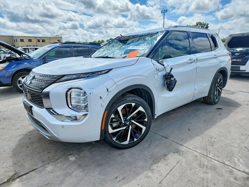 2024 MITSUBISHI Outlander