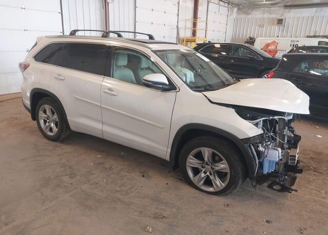 2015 TOYOTA Highlander