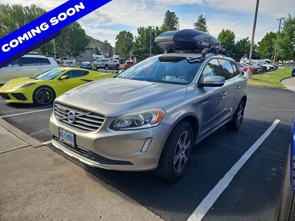 2015 VOLVO XC60