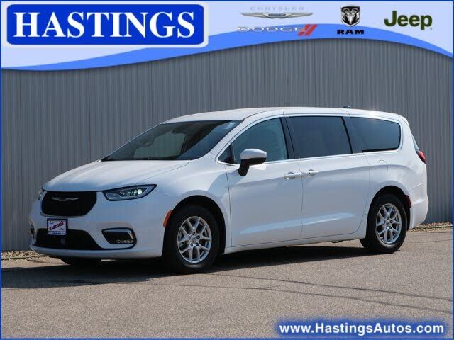 2023 CHRYSLER Pacifica