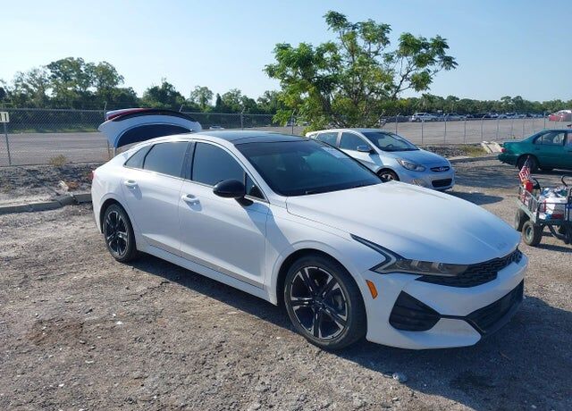 2022 KIA K5