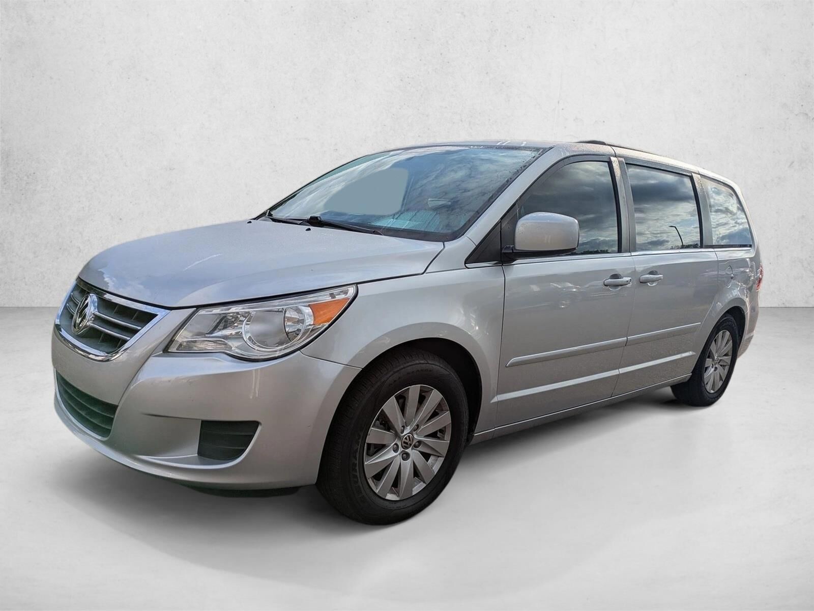 2012 VOLKSWAGEN Routan