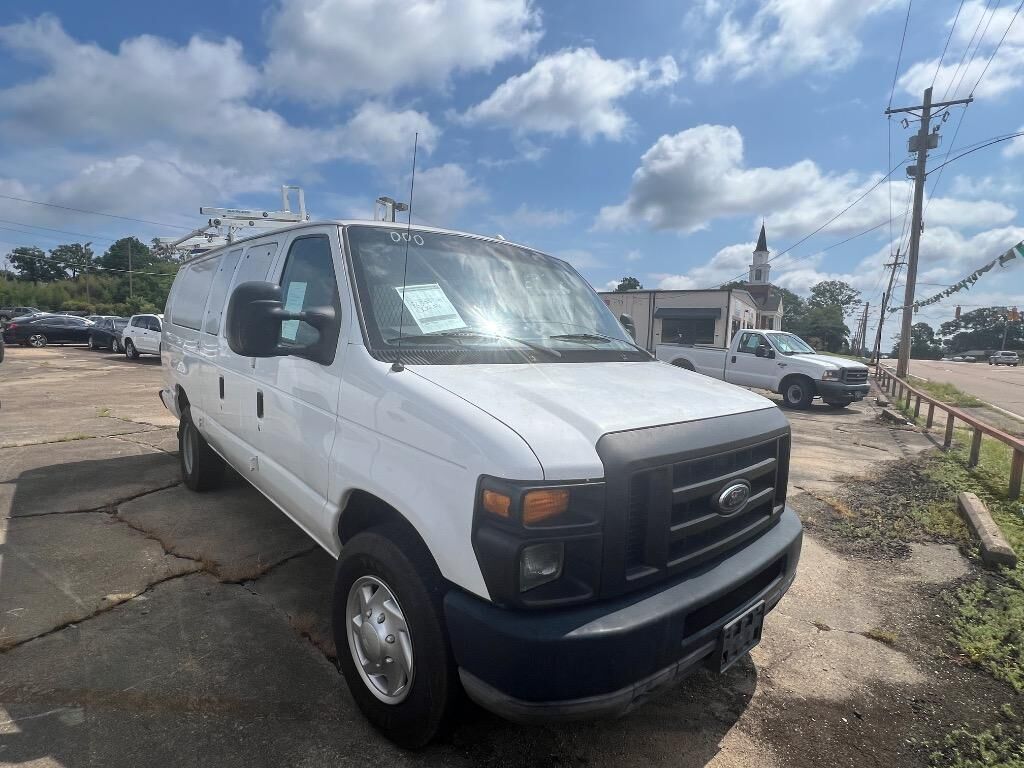 2011 FORD E-350
