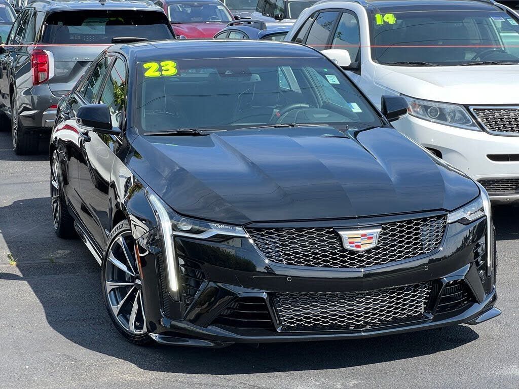 2023 CADILLAC CT4