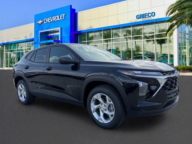 2026 CHEVROLET Trax