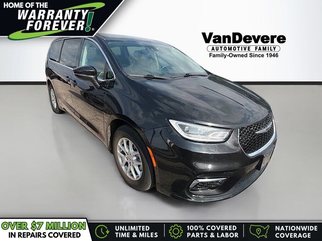 2023 CHRYSLER Pacifica