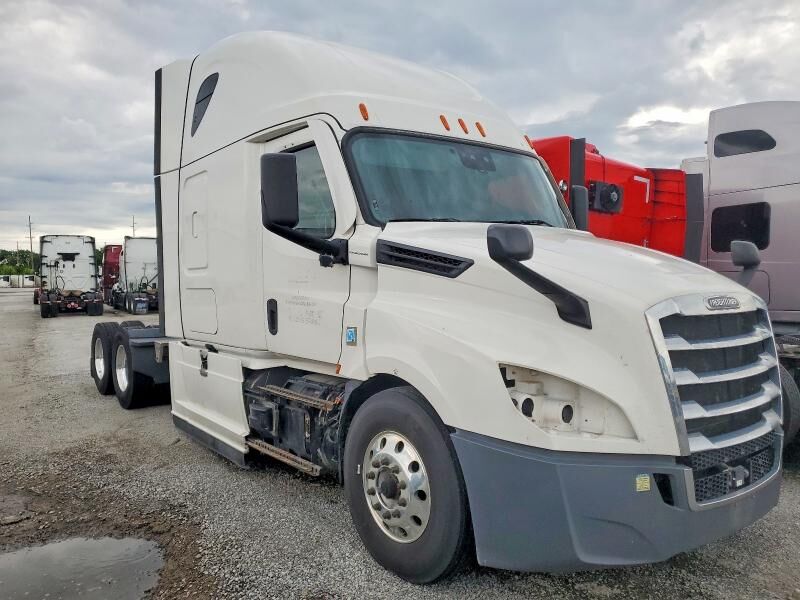 2022 FREIGHTLINER New Cascadia 126" Sleepercab