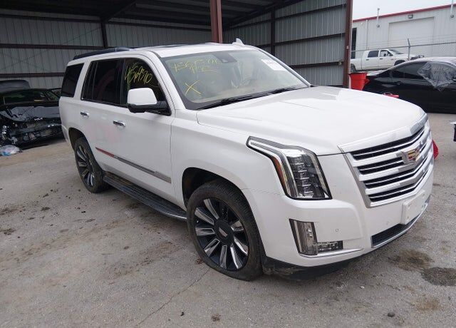 2016 CADILLAC Escalade
