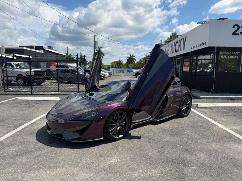 2017 MCLAREN 570S