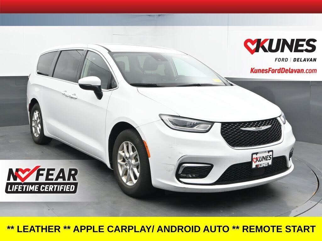 2023 CHRYSLER Pacifica