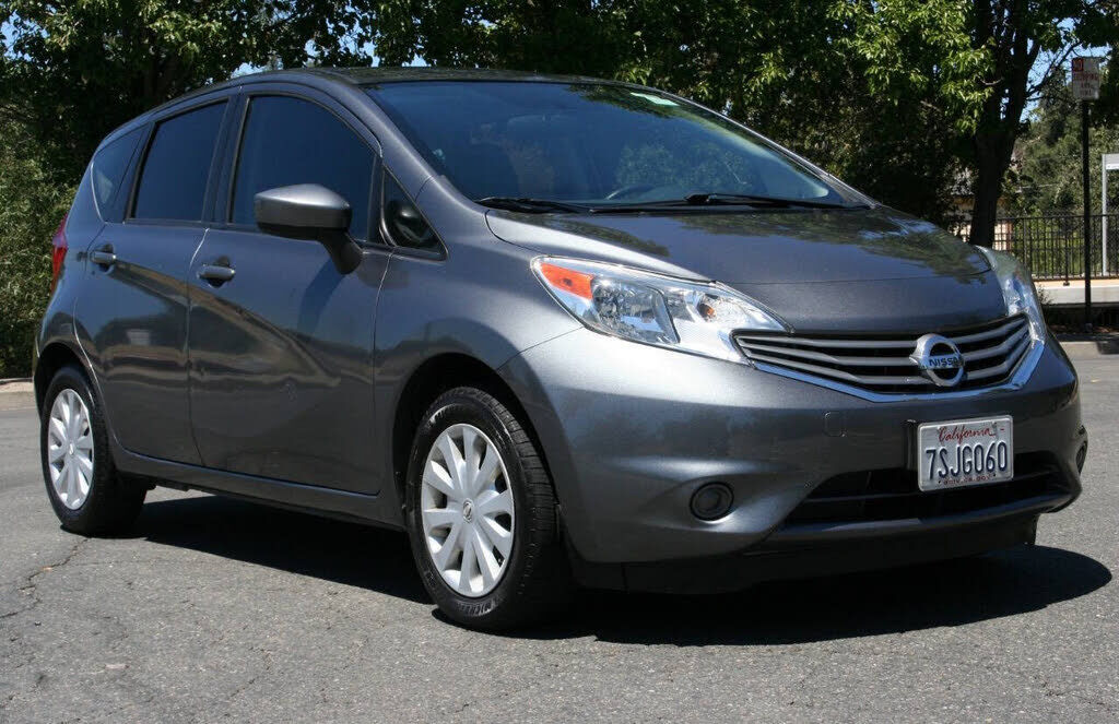 2016 NISSAN Versa