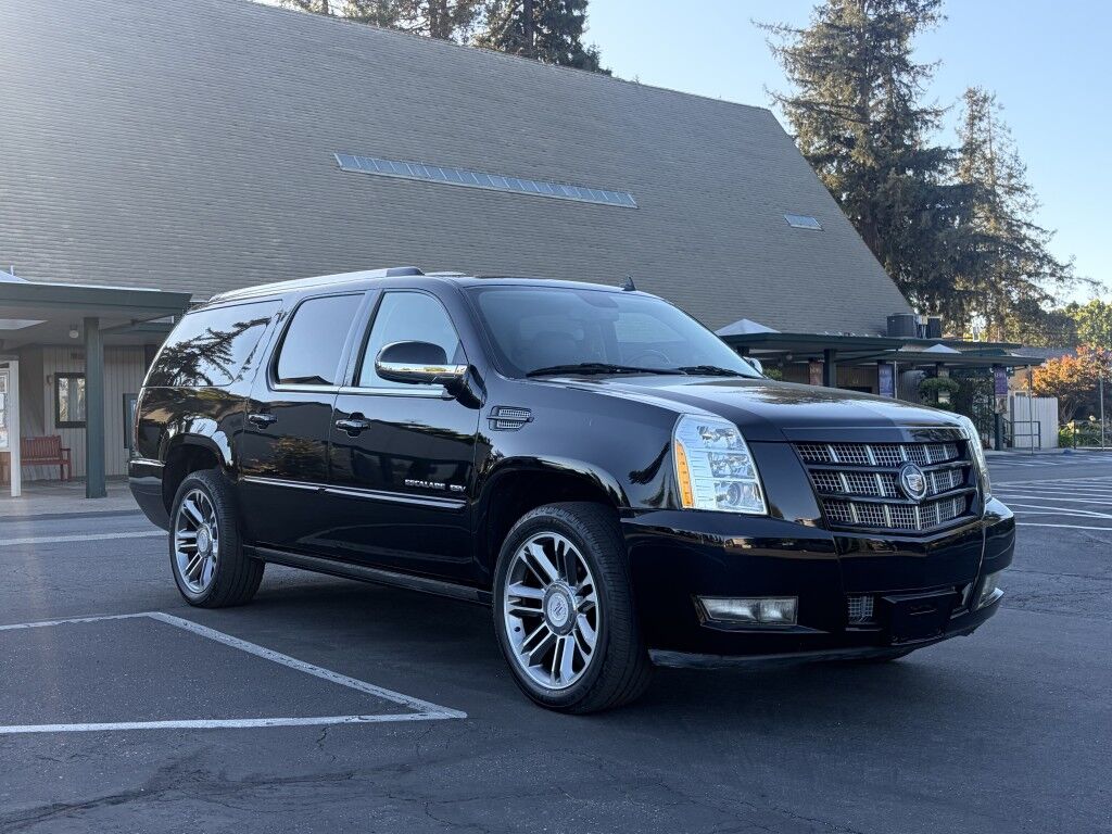 2013 CADILLAC Escalade