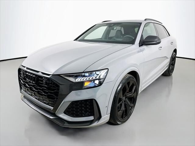 2024 AUDI RS Q8